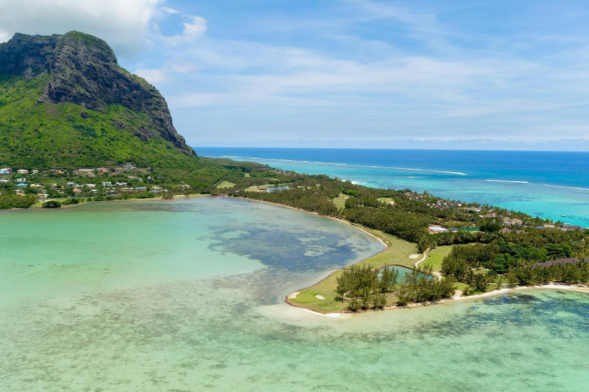 Paradis Beachcomber Golf Resort & Spa Le Morne Esterno foto