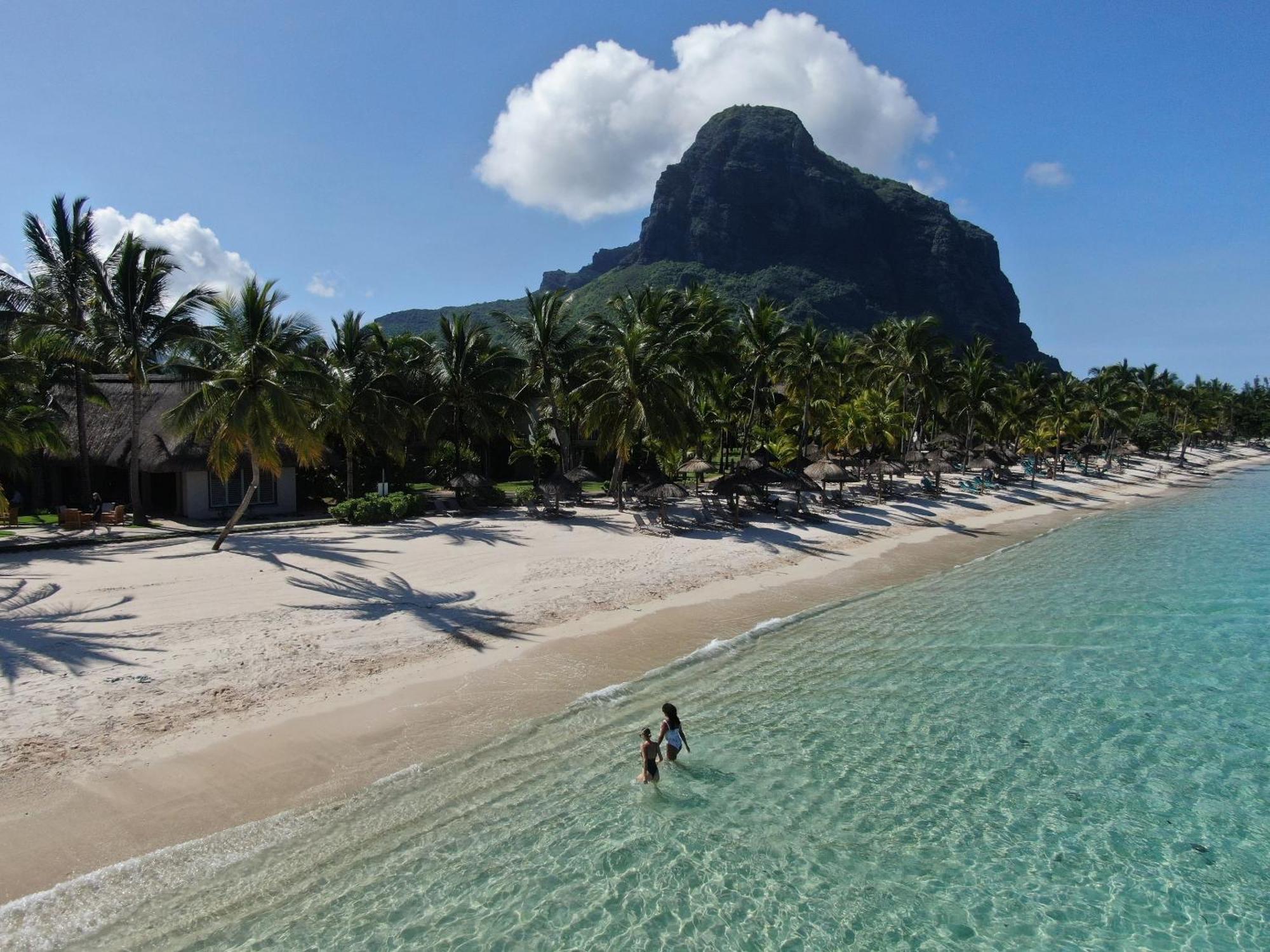 Paradis Beachcomber Golf Resort & Spa Le Morne Esterno foto