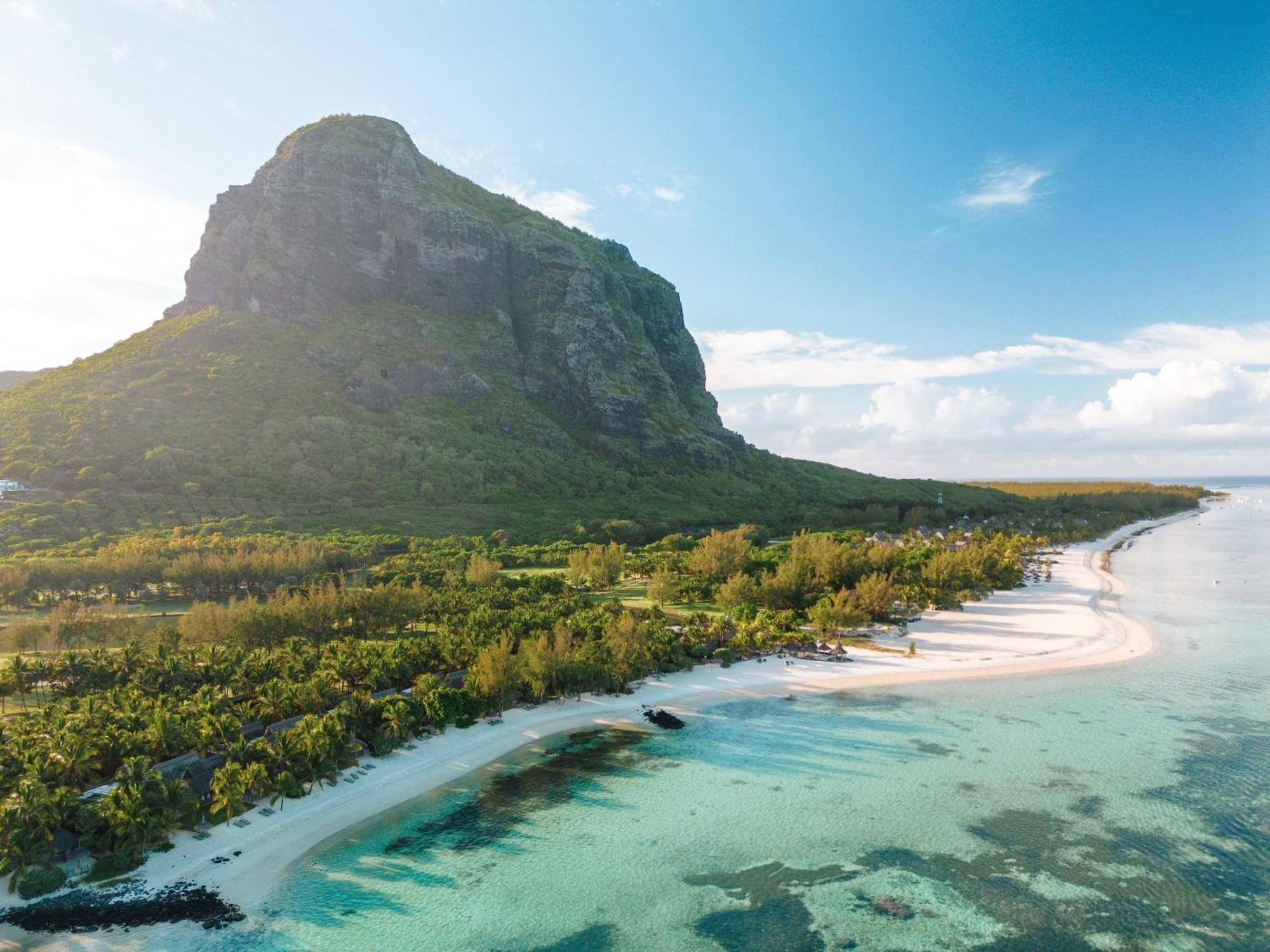 Paradis Beachcomber Golf Resort & Spa Le Morne Esterno foto