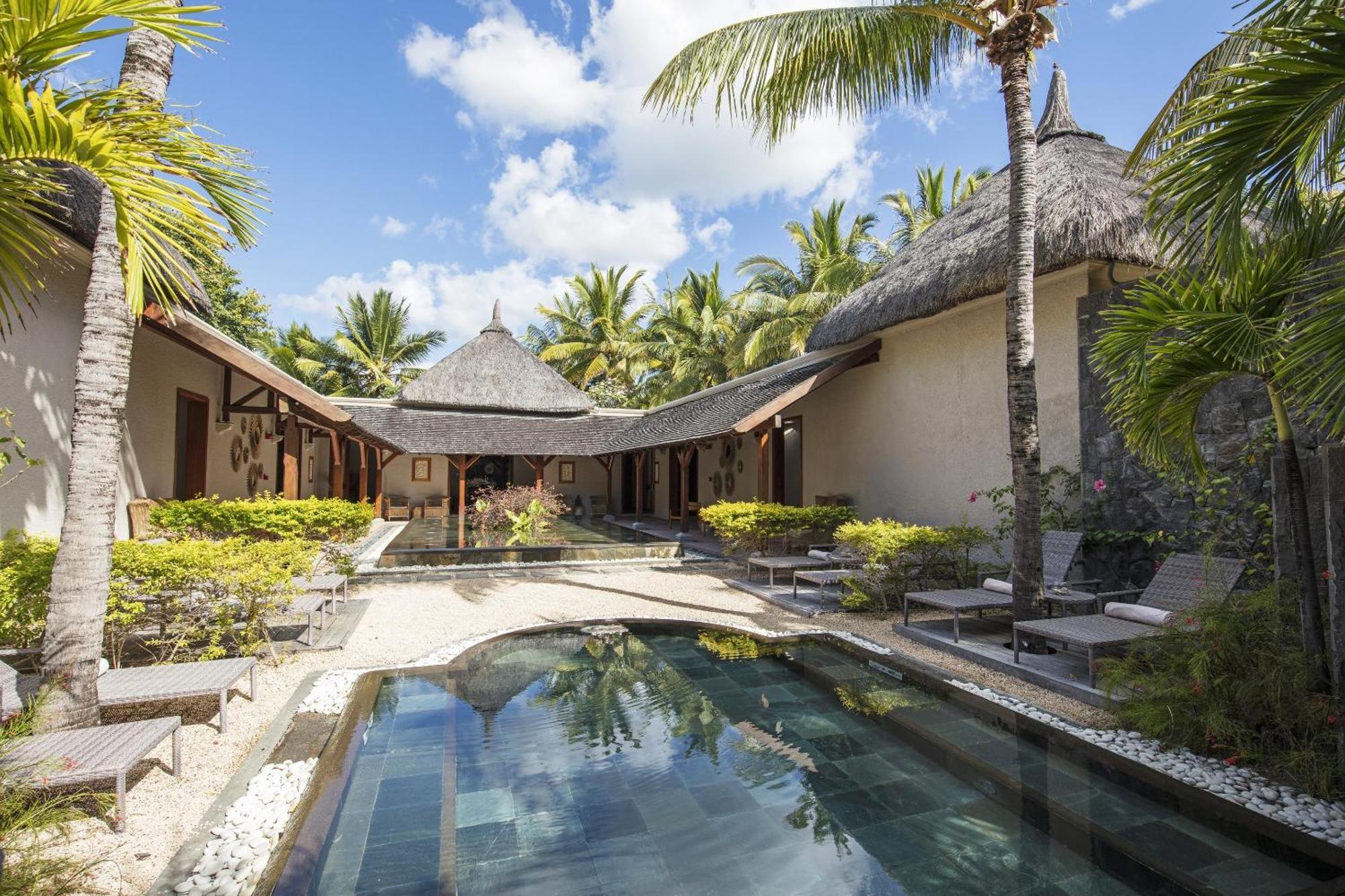 Paradis Beachcomber Golf Resort & Spa Le Morne Esterno foto